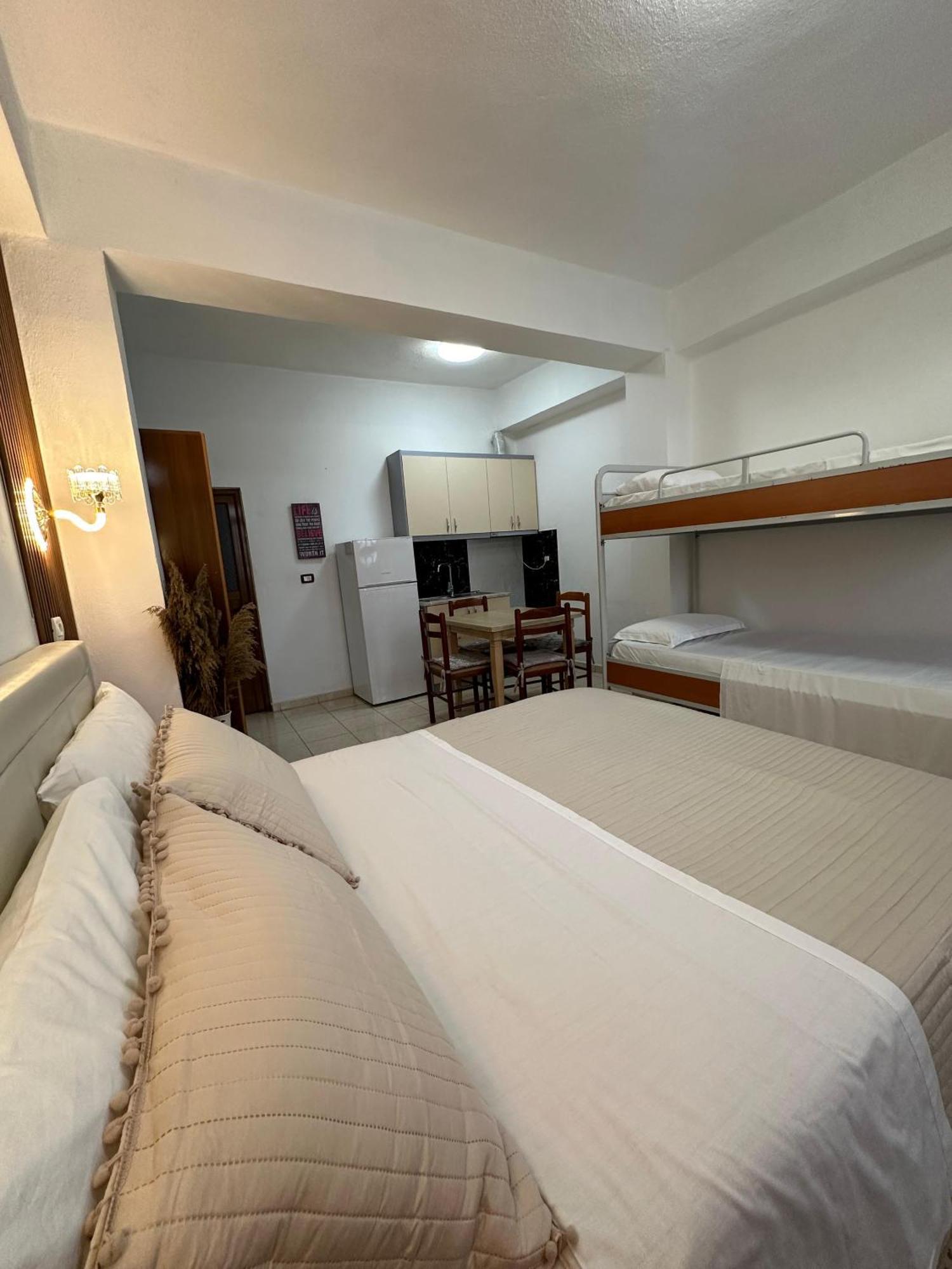 Feti Xhone Apartment Ксамил Екстериор снимка